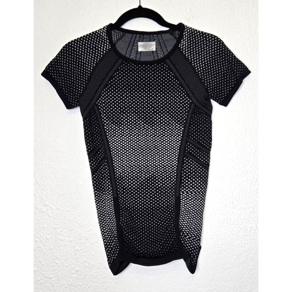 Athleta Womens Fastest Track Tee Dot XS Black White Short Sleeve Active T Shirt - Picture 1 of 11